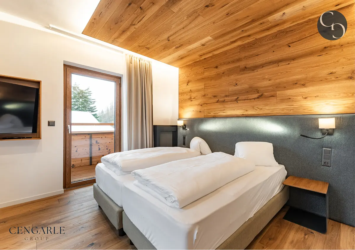 Ambiente Hotel Kärntnerhof double room side - Luce ControCorrente Ambiente Hotel Kärntnerhof double room side - Luce ControCorrente