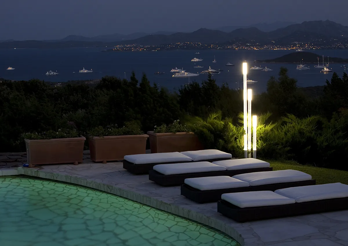 Ambiente Outdoor - Residence sul Mare - Lampioni Piscina - Luce Controcorrente Ambiente Outdoor - Residence sul Mare - Lampioni Piscina - Luce Controcorrente