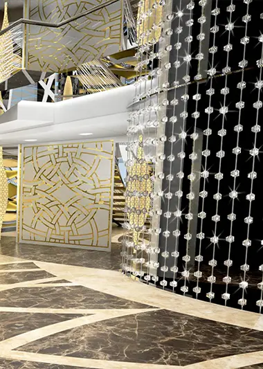 Cristallo: primo piano con luce - Luce controcorrente