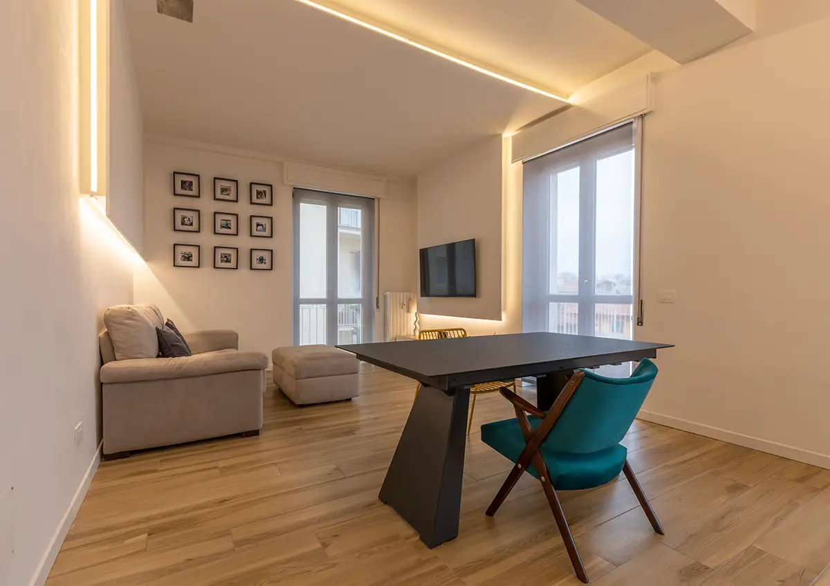 Ambiente Appartamento Privato in Franciacorta soggiorno lato sinistro - Luce ControCorrente Ambiente Appartamento Privato in Franciacorta soggiorno lato sinistro - Luce ControCorrente