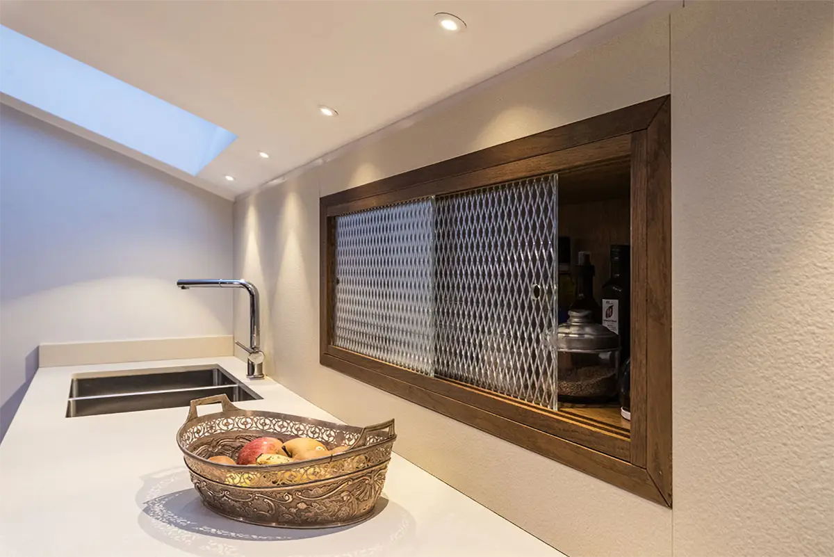 Ambiente Attico Jung portaspezie cucina - Luce ControCorrente Ambiente Attico Jung portaspezie cucina - Luce ControCorrente