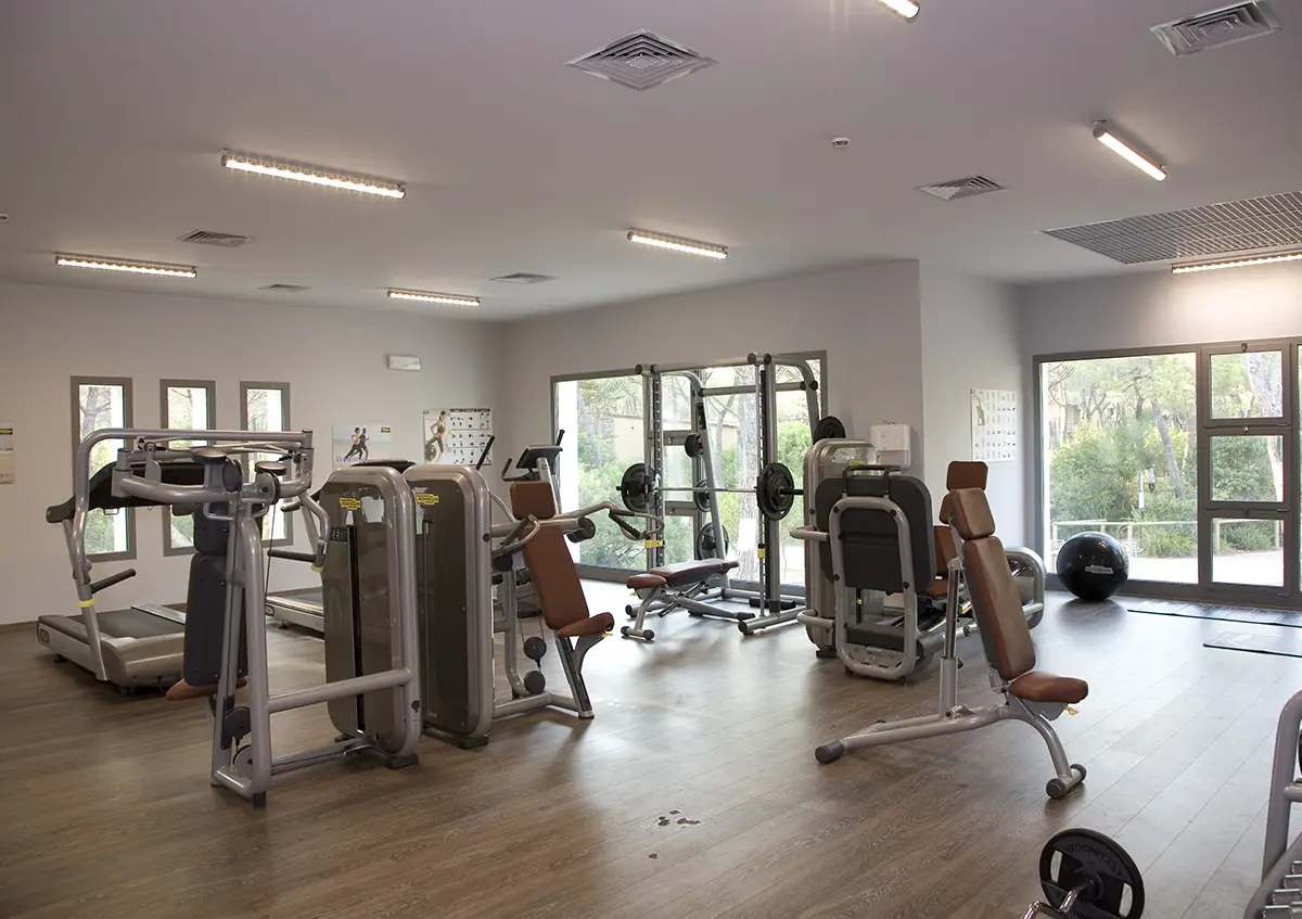 Ambiente Hotel Riva Del Sole zona fitness attrezzature - Luce ControCorrente Ambiente Hotel Riva Del Sole zona fitness attrezzature - Luce ControCorrente