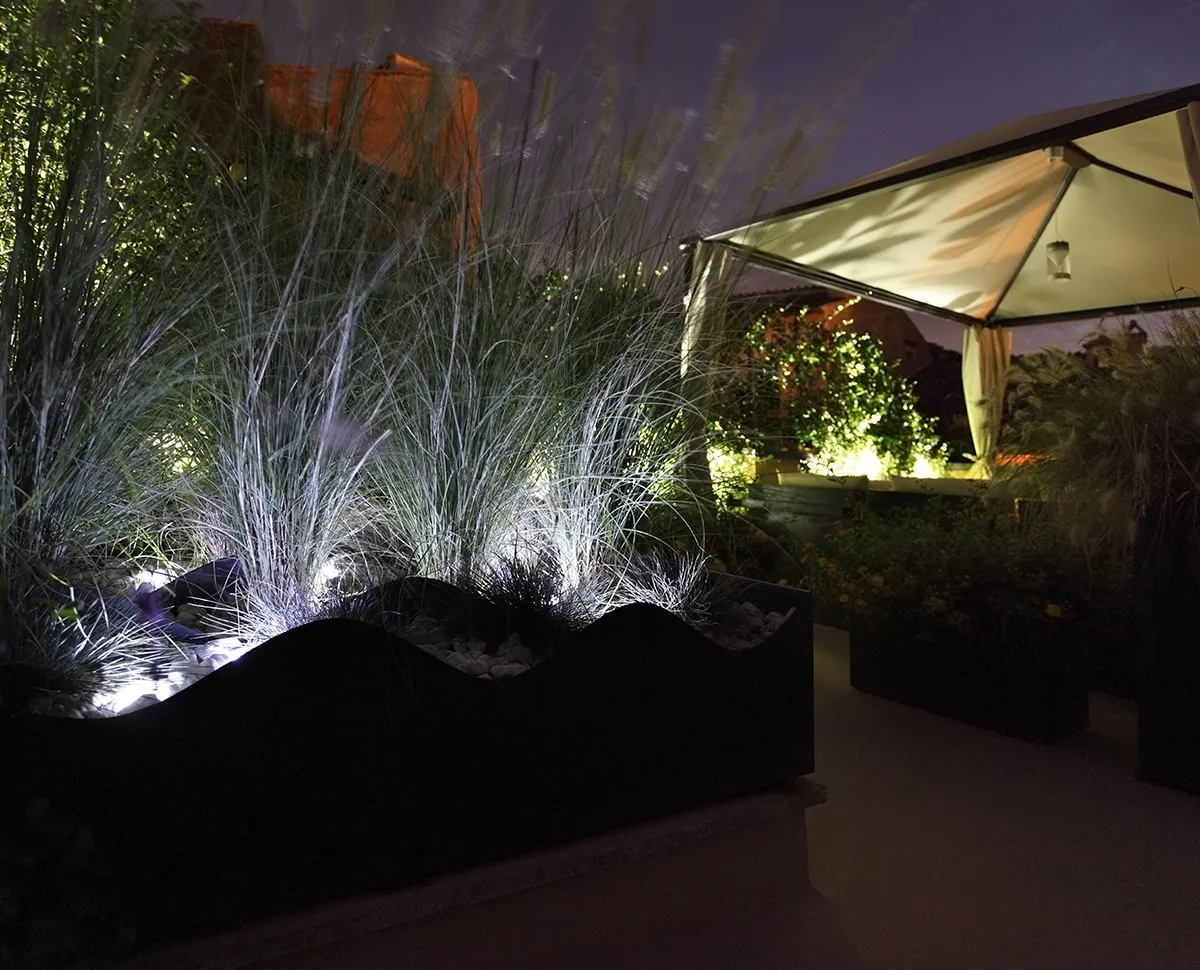 Progetto Outdoor - Terrazzo Privato Roma - Fioriere - Luce Controcorrente Progetto Outdoor - Terrazzo Privato Roma - Fioriere - Luce Controcorrente