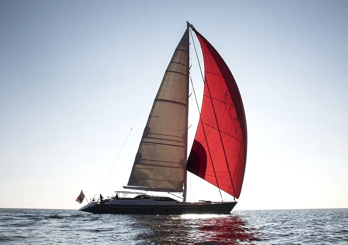 Ambiente Yacht Caroline I - Esterno dello Yatch - Luce ControCorrente Ambiente Yacht Caroline I - Esterno dello Yatch - Luce ControCorrente