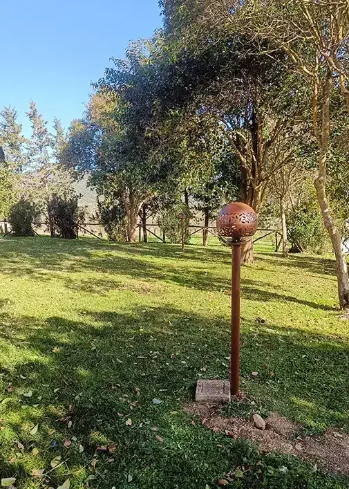 Progetto Cupolone di giorno installato nella tenuta il cicalino - Lucecontrocorrente