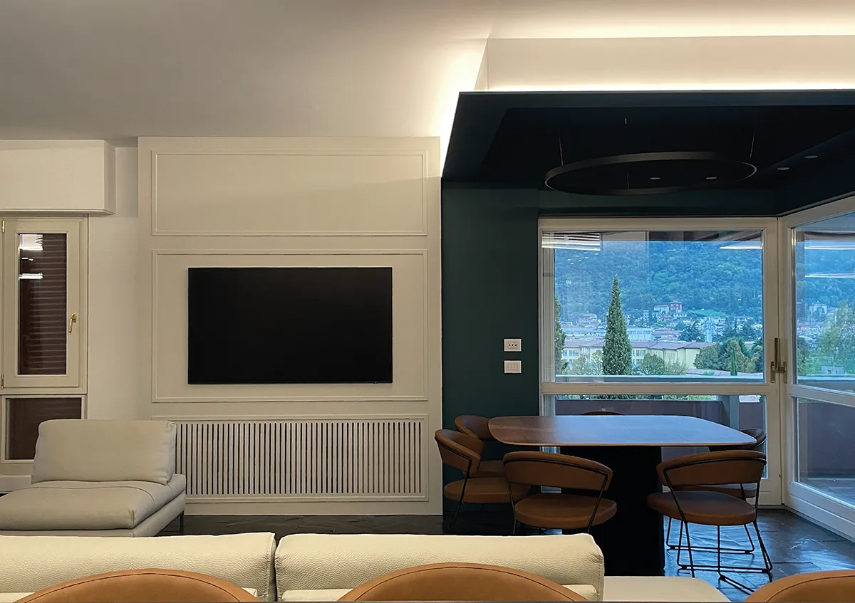 Indoor - Appartamento Toscolano Maderno - Zona living luce soffusa - Luce Controcorrente Indoor - Appartamento Toscolano Maderno - Zona living luce soffusa - Luce Controcorrente