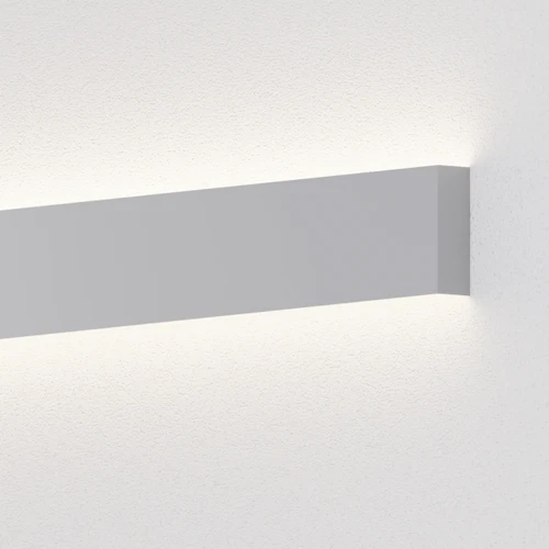  emotion-argento-profili-lineari-lucecontrocorrente