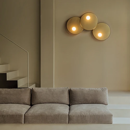 Triplette Tripla 650 - ambiente colore gold lampadari da parete - LuceControCorrente