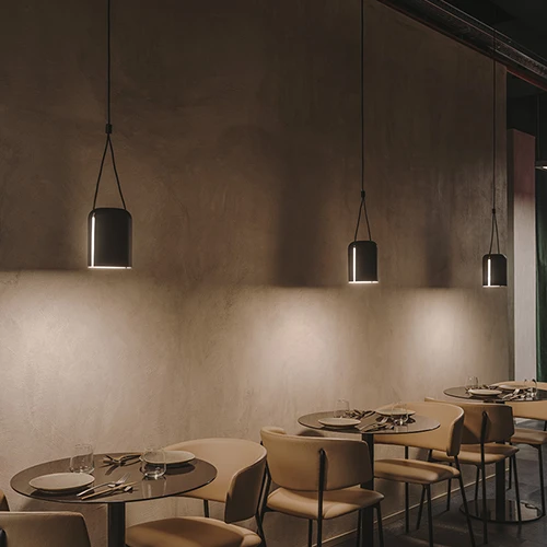 Loft Singola Rettangolare - ambiente colore black lampadari Brescia - LuceControCorrente