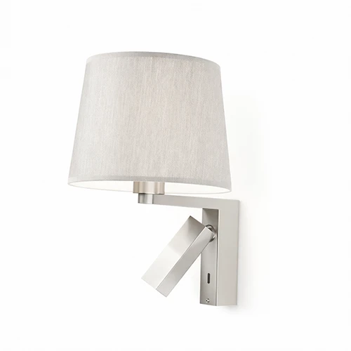 Wall Lucecontrocorrente