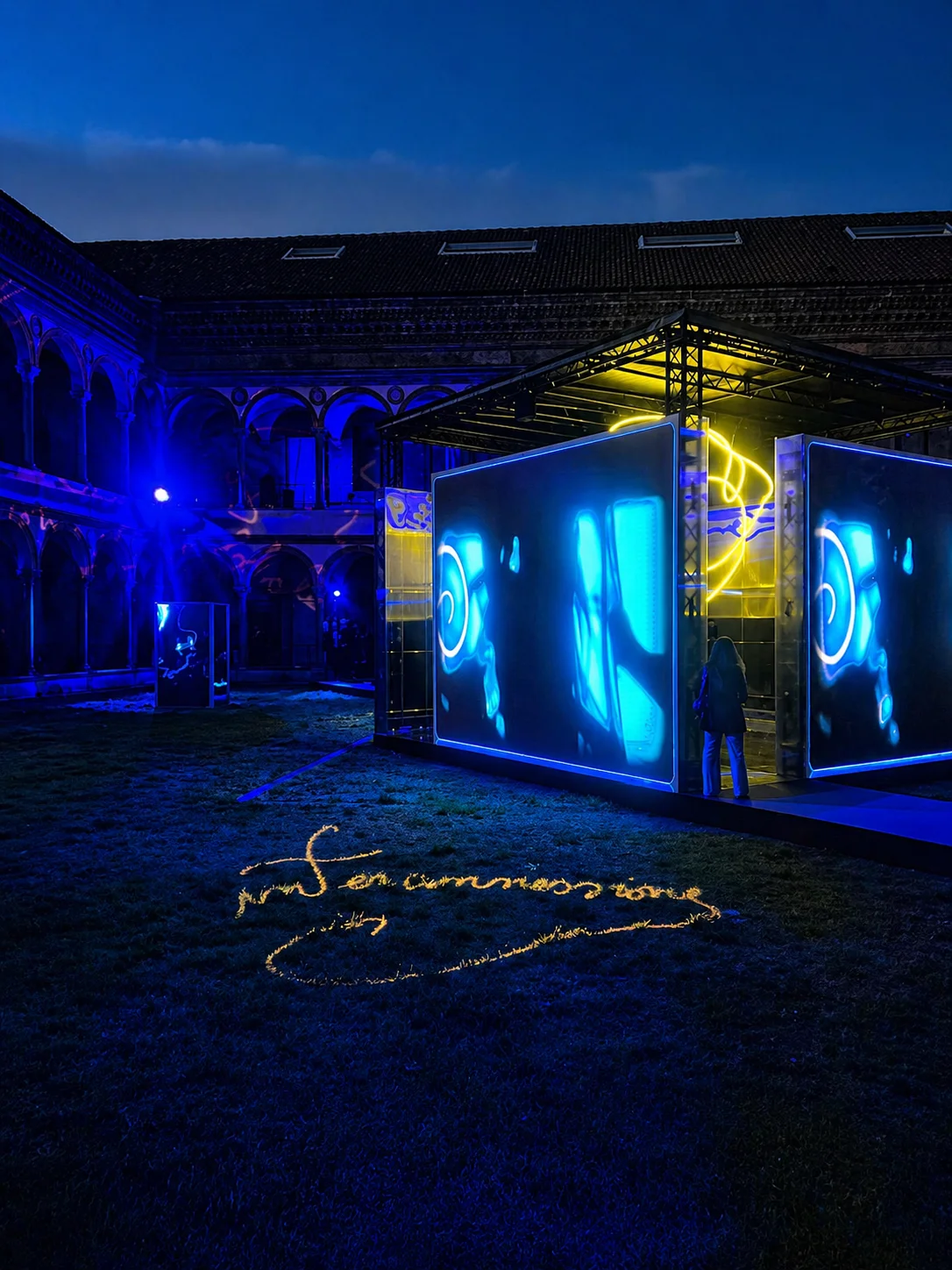 Infinity - Fuorisalone 2026 - Marco Nereo Rotelli - Progetto Lightning Design - Luce ControCorrente