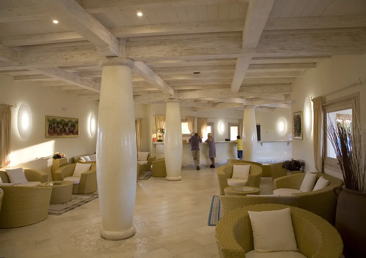 Illuminazione Hotel: reception - LuceControCorrente