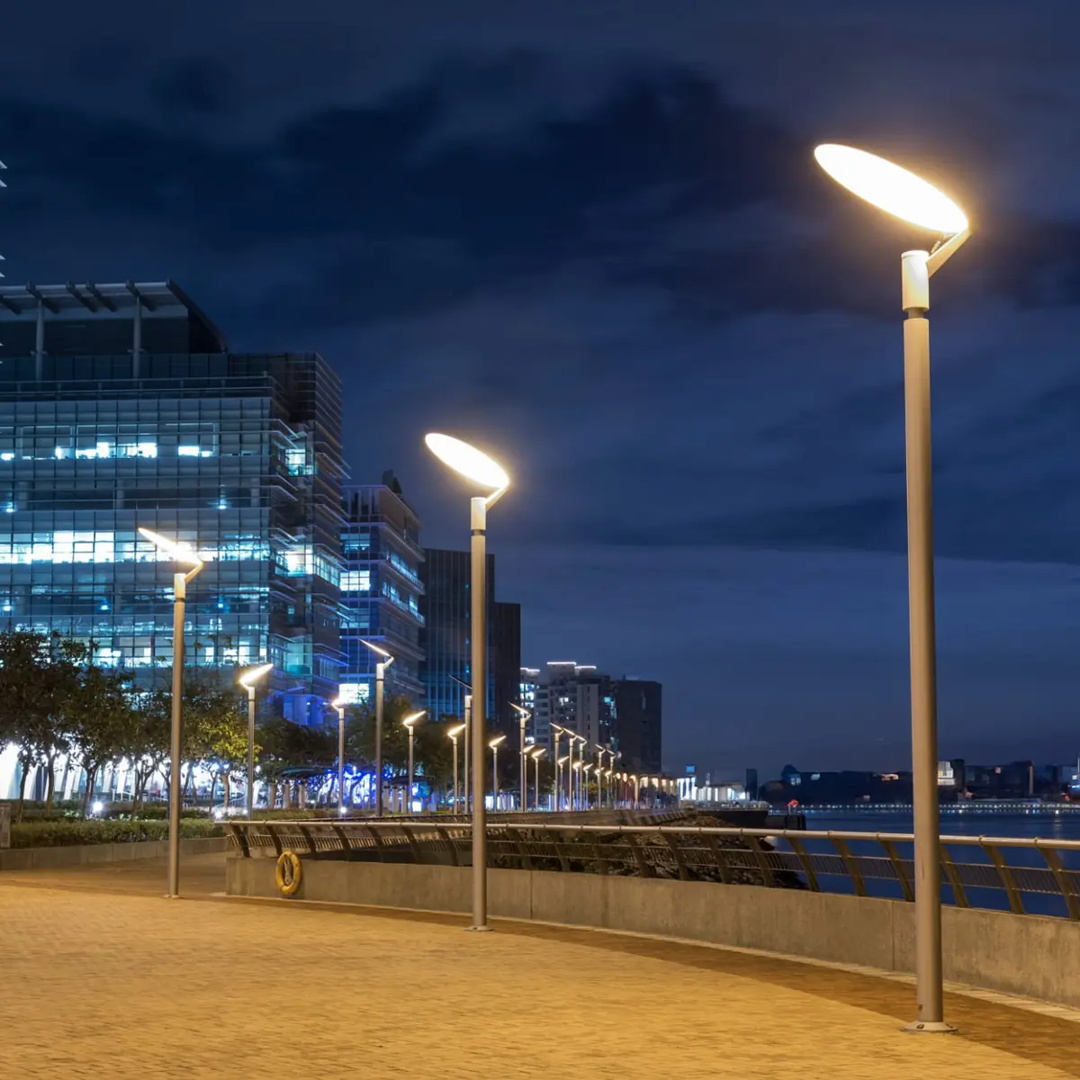 Illuminotecnica Milano - Spazi pubblici e aree esterne - Luce ControCorrente