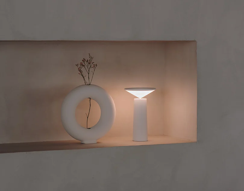 Lampade da tavolo e da lettura - Showroom Brescia - LuceControCorrente